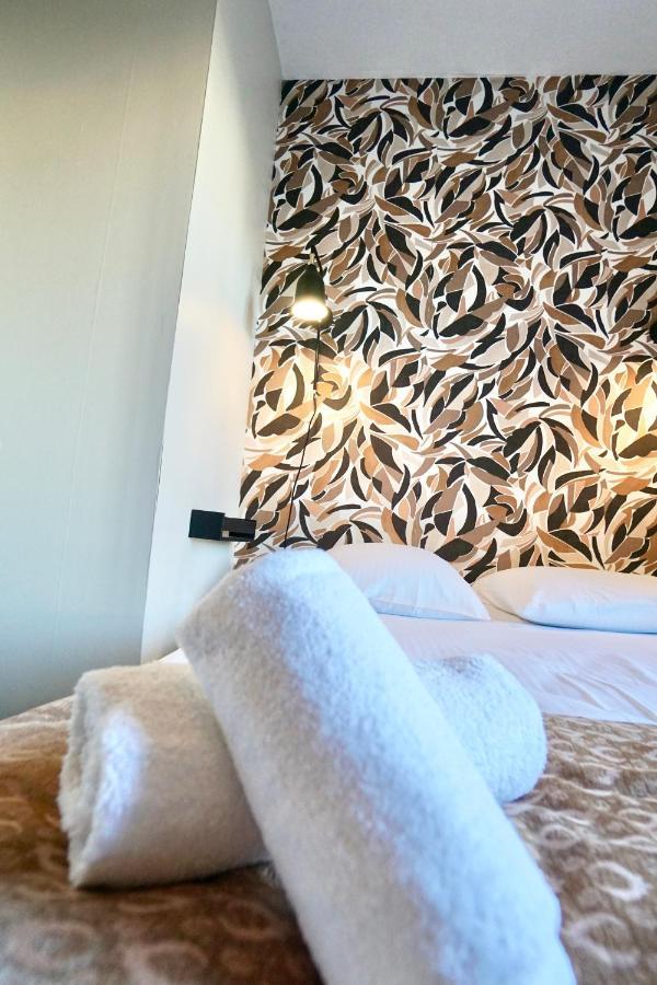 L'Iconique Apartment Конкарно Екстериор снимка